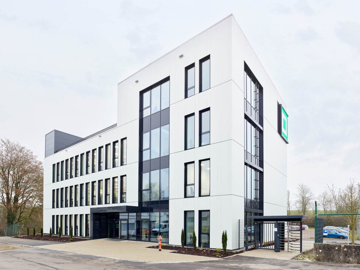 The new building on Blaufelder Straße stands as a symbol of Syntegon's aspirations for growth at Crailsheim.